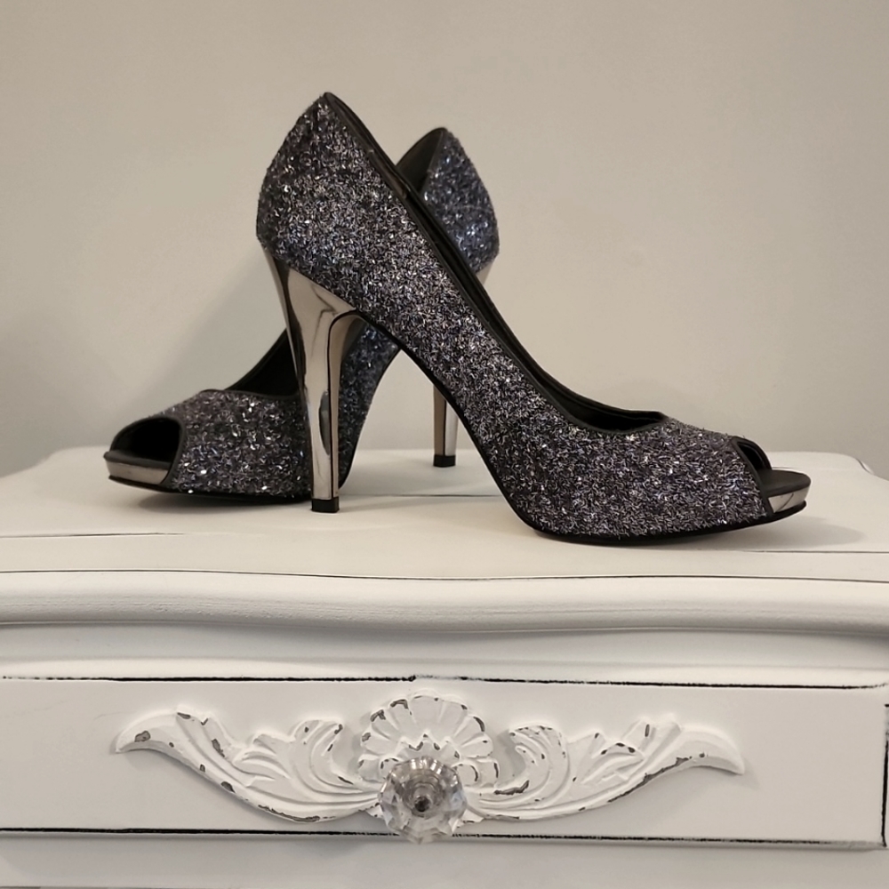 Nine West Glitter Heels Size 8 Silvery Blue Gray